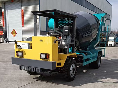 混凝土攪拌運(yùn)輸車